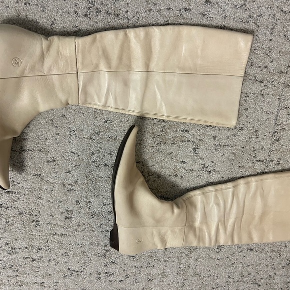 Bronx size 5.5 “no heel” boots in near new condition! Beautiful are rare - Picture 7 of 14